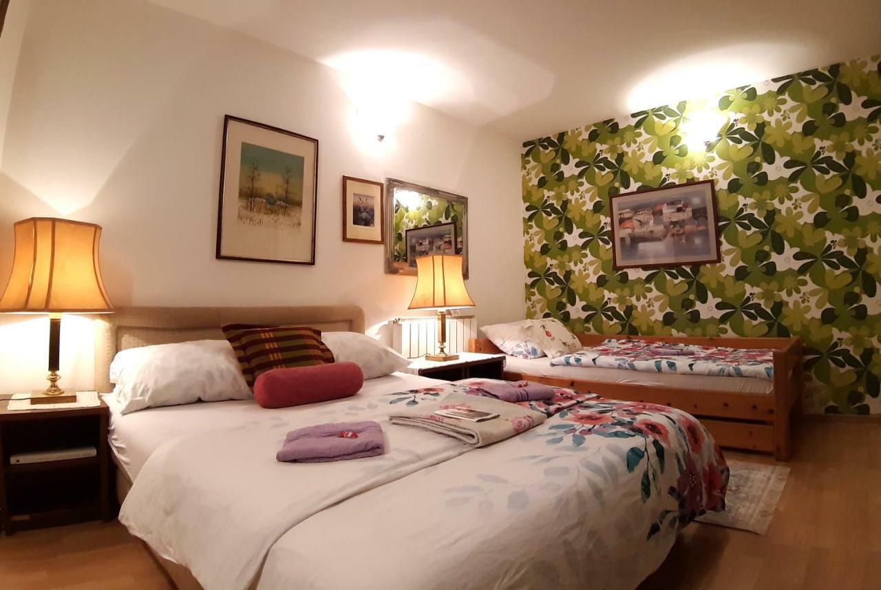 Hostel Pansion Lion Сараево Экстерьер фото