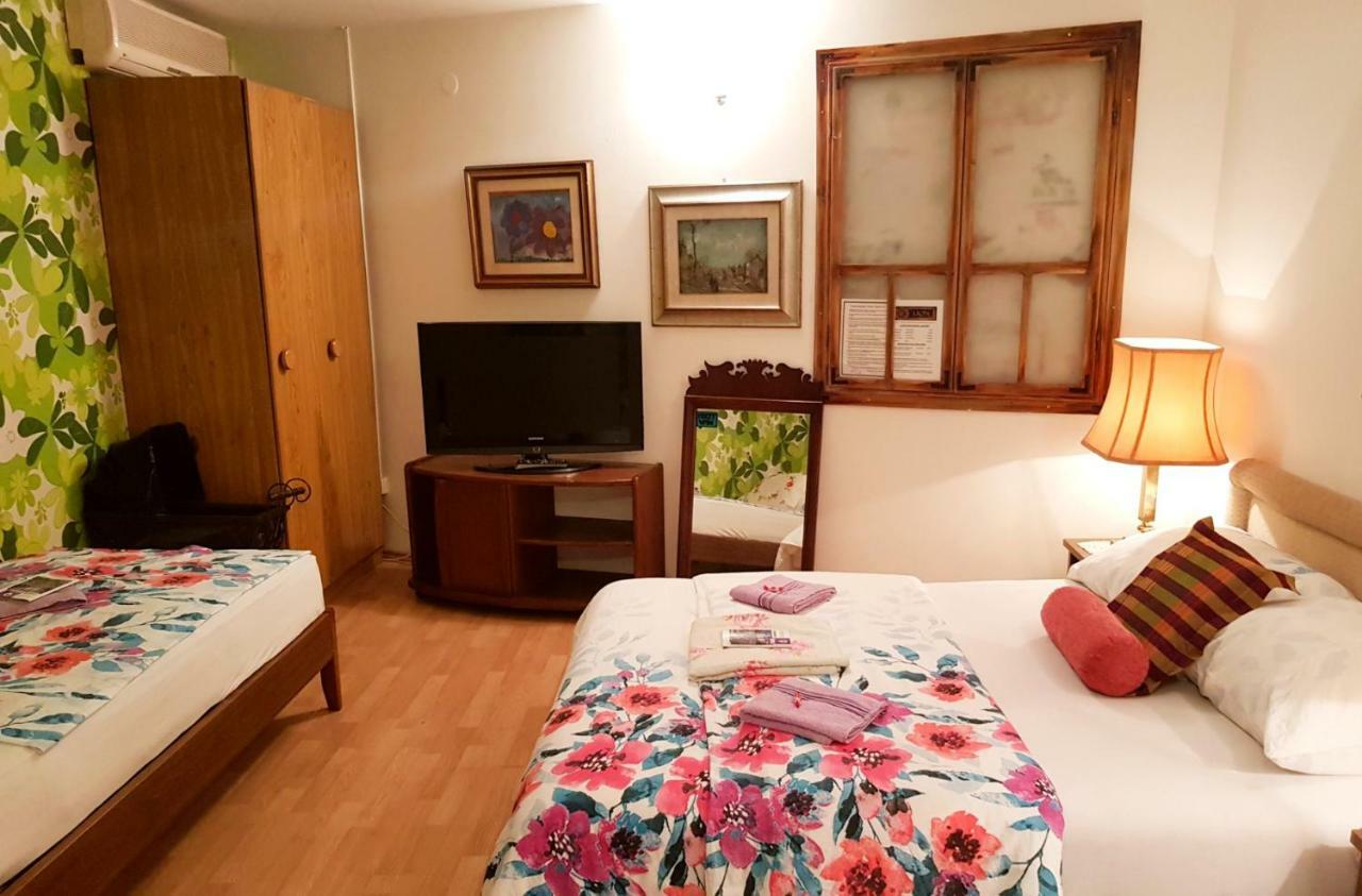 Hostel Pansion Lion Сараево Экстерьер фото