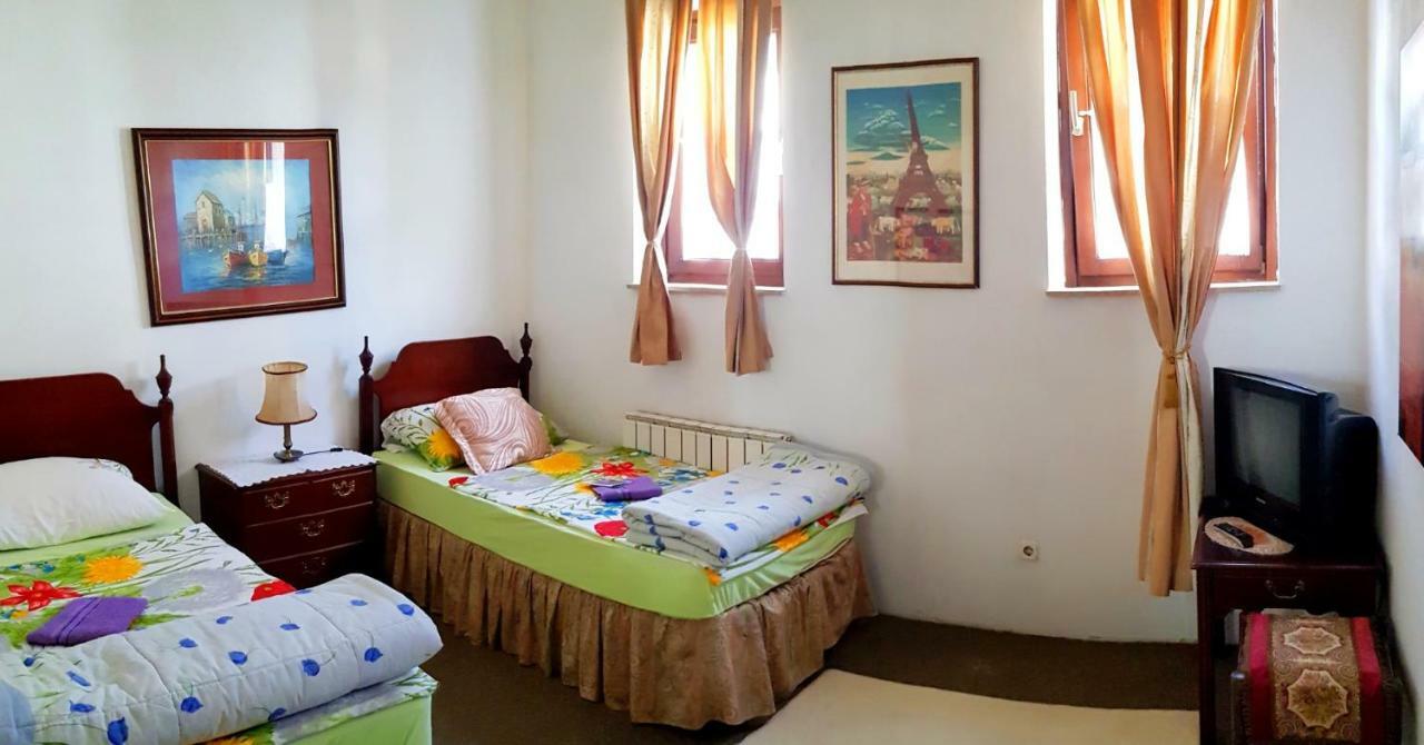 Hostel Pansion Lion Сараево Экстерьер фото