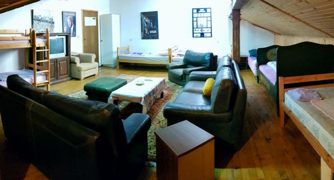 Hostel Pansion Lion Сараево Экстерьер фото