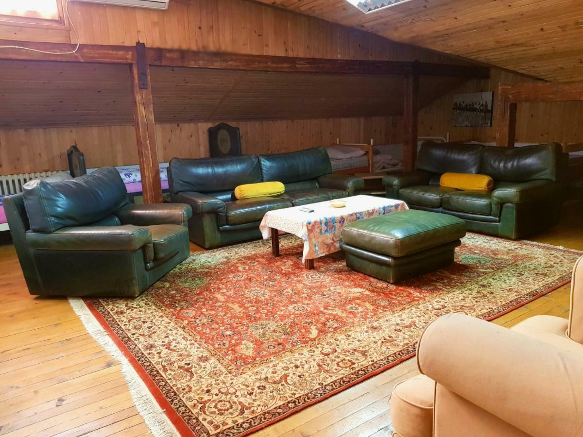 Hostel Pansion Lion Сараево Экстерьер фото