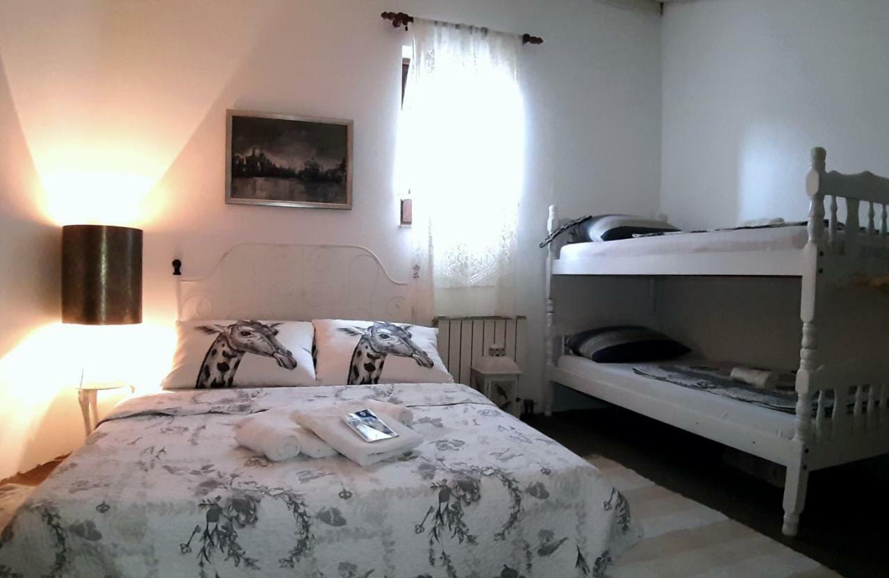 Hostel Pansion Lion Сараево Экстерьер фото