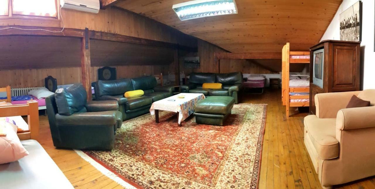 Hostel Pansion Lion Сараево Экстерьер фото